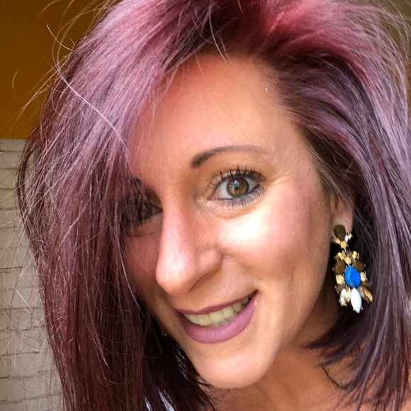 Meet your Posher, Jeannie - Picture 5 of 5